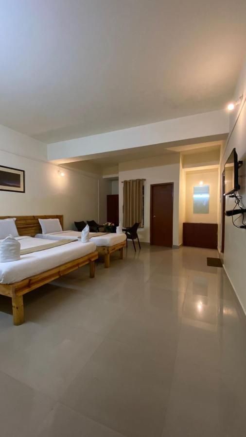 Hotel Travellers INN Shillong Eksteriør bilde