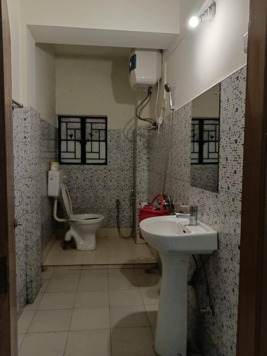 Hotel Travellers INN Shillong Eksteriør bilde