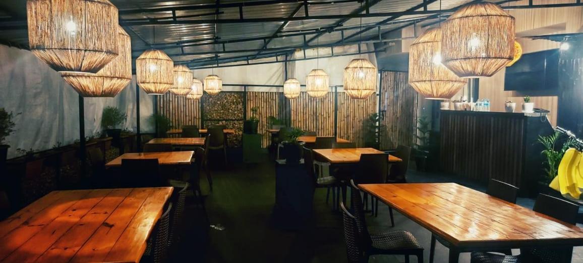 Hotel Travellers INN Shillong Eksteriør bilde