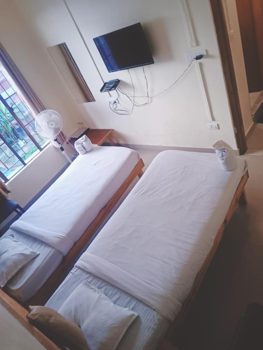Hotel Travellers INN Shillong Eksteriør bilde
