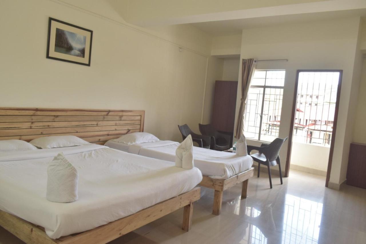 Hotel Travellers INN Shillong Eksteriør bilde