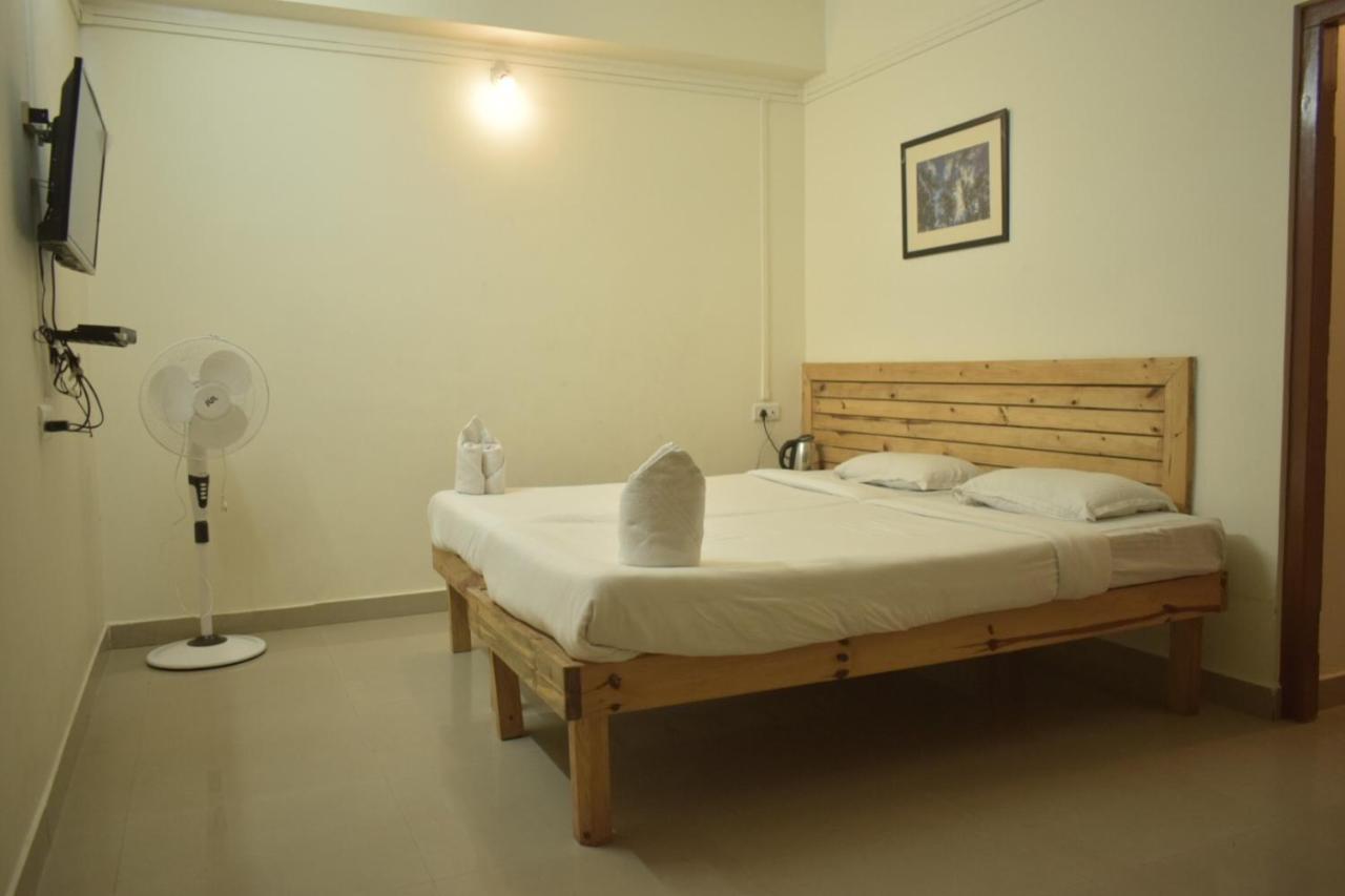 Hotel Travellers INN Shillong Eksteriør bilde
